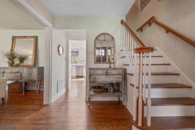 423 Windmill Way, Branchburg Twp., NJ 08876