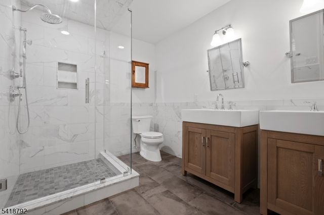 423 Windmill Way, Branchburg Twp., NJ 08876