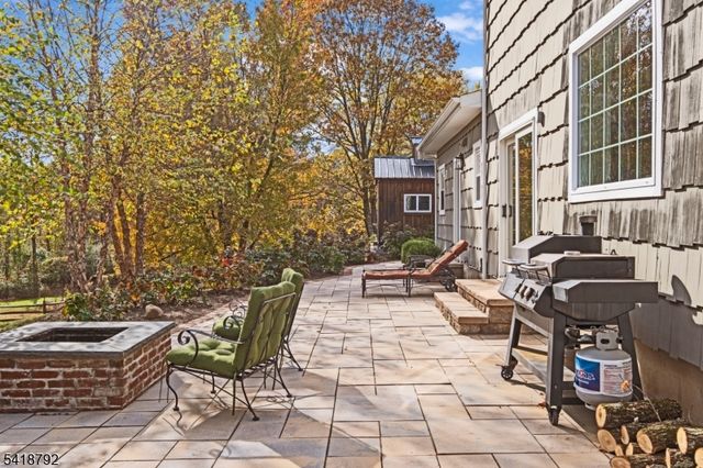 423 Windmill Way, Branchburg Twp., NJ 08876