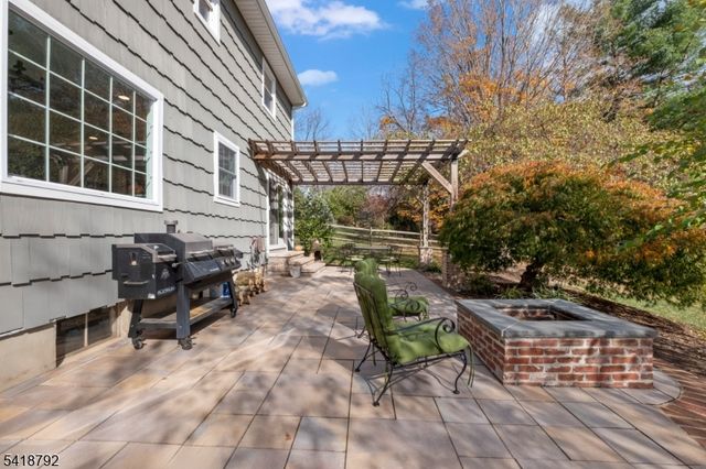423 Windmill Way, Branchburg Twp., NJ 08876
