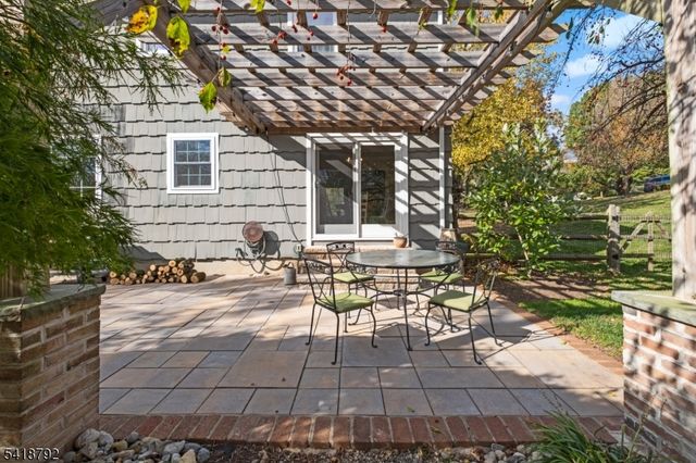 423 Windmill Way, Branchburg Twp., NJ 08876