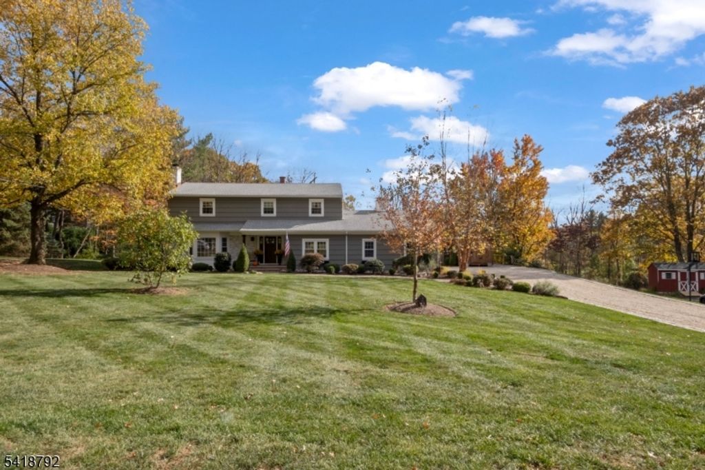 423 Windmill Way, Branchburg Twp., NJ 08876