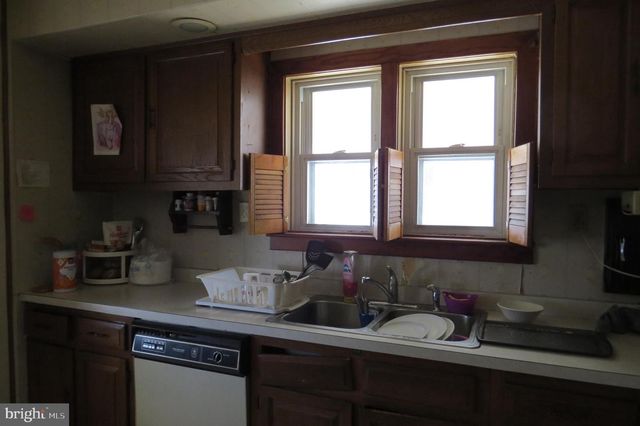 12 COMMERCE STREET, Hanover, PA 17331
