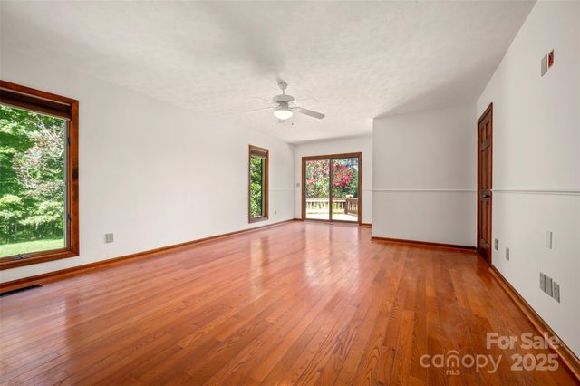 26 Canter Court, Horse Shoe, NC 28742