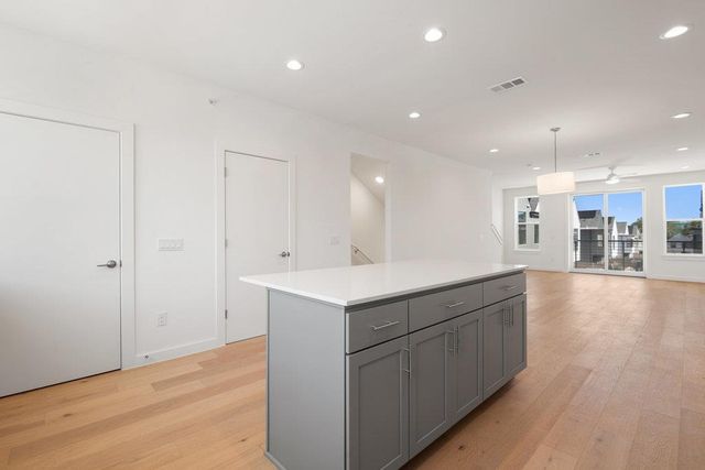 3613 Jetson WAY 1102, Austin, TX 78723