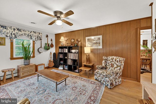 85 S POES RD, Amissville, VA 20106