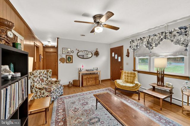 85 S POES RD, Amissville, VA 20106
