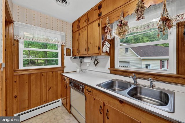 85 S POES RD, Amissville, VA 20106