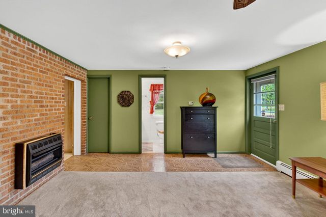 85 S POES RD, Amissville, VA 20106