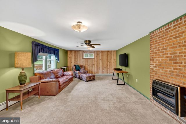 85 S POES RD, Amissville, VA 20106