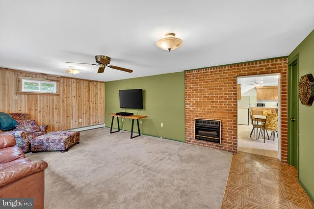 85 S POES RD, Amissville, VA 20106