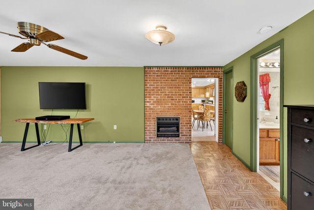 85 S POES RD, Amissville, VA 20106