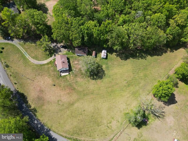 85 S POES RD, Amissville, VA 20106