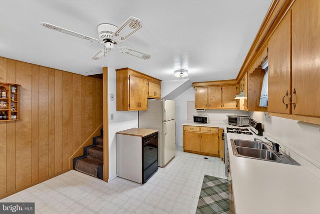 85 S POES RD, Amissville, VA 20106