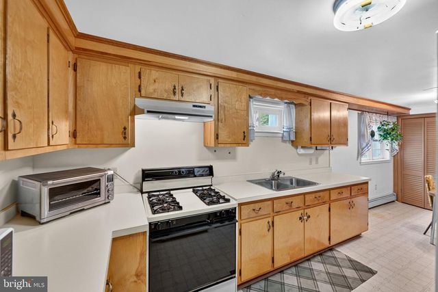 85 S POES RD, Amissville, VA 20106