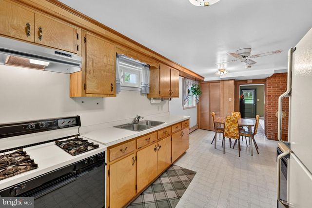 85 S POES RD, Amissville, VA 20106