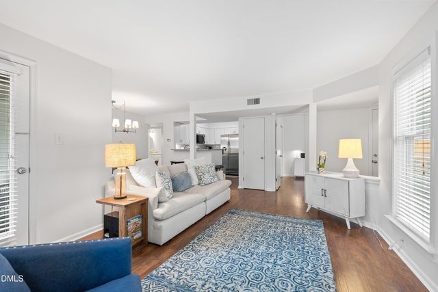 1021 Wirewood Drive 202, Raleigh, NC 27605