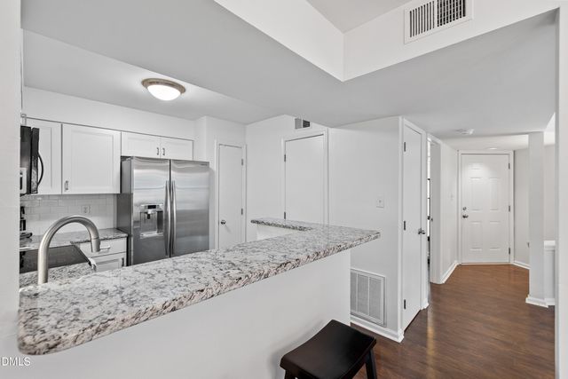 1021 Wirewood Drive 202, Raleigh, NC 27605