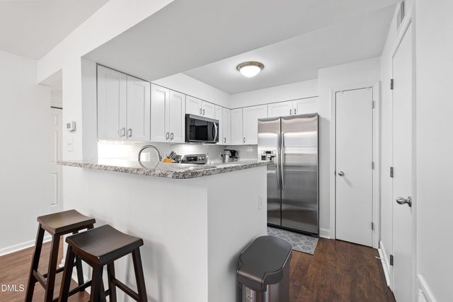 1021 Wirewood Drive 202, Raleigh, NC 27605