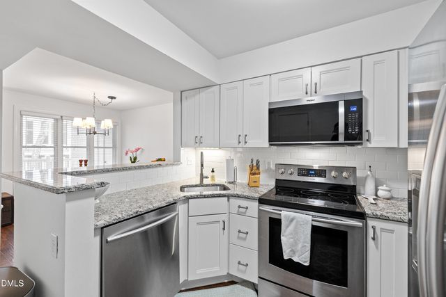 1021 Wirewood Drive 202, Raleigh, NC 27605
