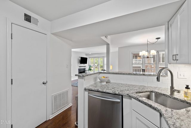 1021 Wirewood Drive 202, Raleigh, NC 27605