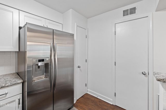 1021 Wirewood Drive 202, Raleigh, NC 27605