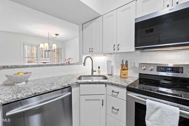 1021 Wirewood Drive 202, Raleigh, NC 27605