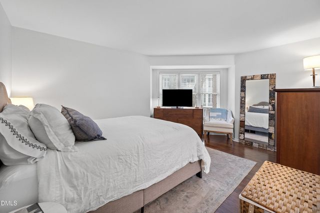 1021 Wirewood Drive 202, Raleigh, NC 27605