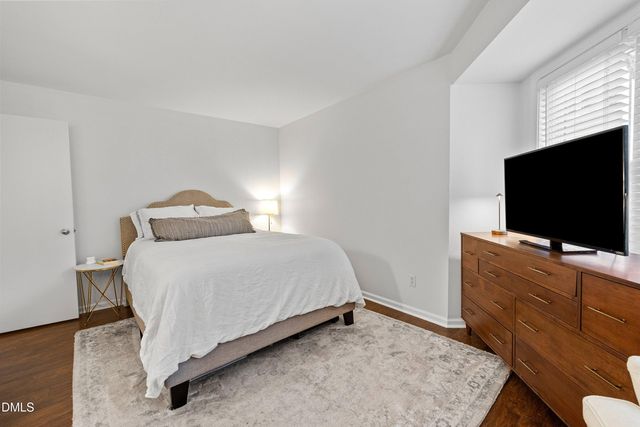 1021 Wirewood Drive 202, Raleigh, NC 27605
