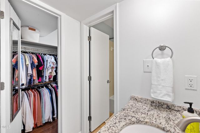 1021 Wirewood Drive 202, Raleigh, NC 27605