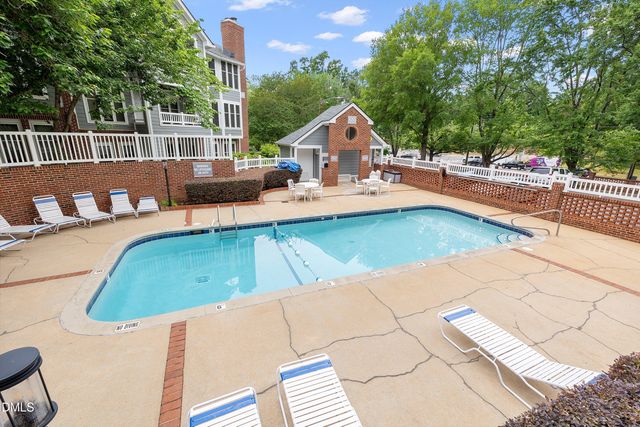 1021 Wirewood Drive 202, Raleigh, NC 27605