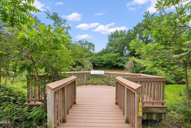 1021 Wirewood Drive 202, Raleigh, NC 27605