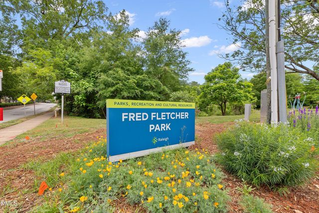 1021 Wirewood Drive 202, Raleigh, NC 27605