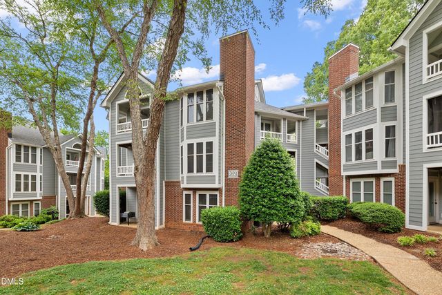 1021 Wirewood Drive 202, Raleigh, NC 27605