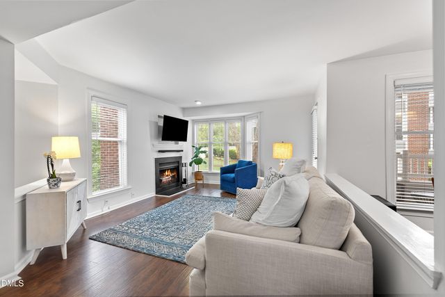 1021 Wirewood Drive 202, Raleigh, NC 27605