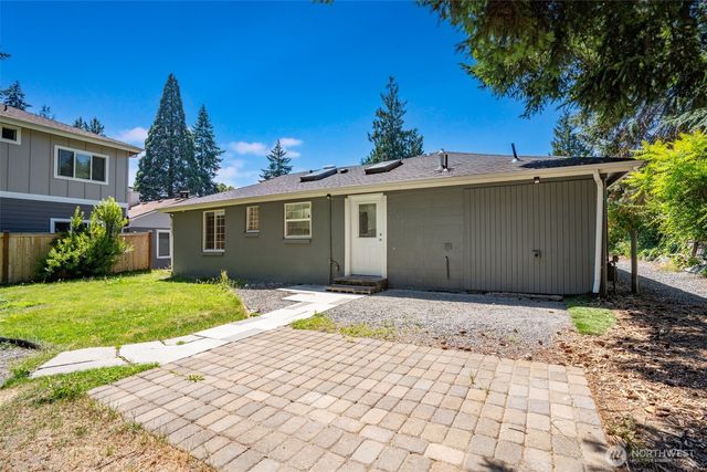 15520 32nd Avenue NE, Shoreline, WA 98155