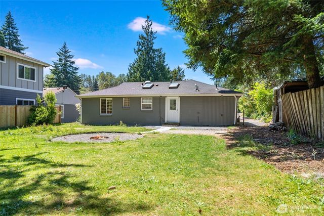 15520 32nd Avenue NE, Shoreline, WA 98155