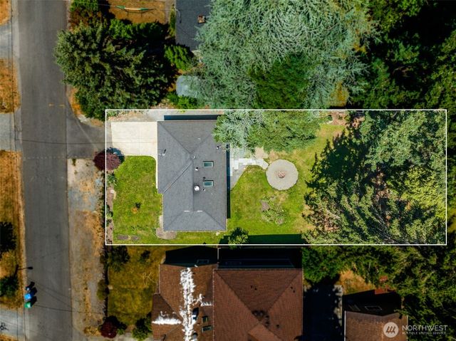 15520 32nd Avenue NE, Shoreline, WA 98155