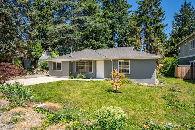 15520 32nd Avenue NE, Shoreline, WA 98155