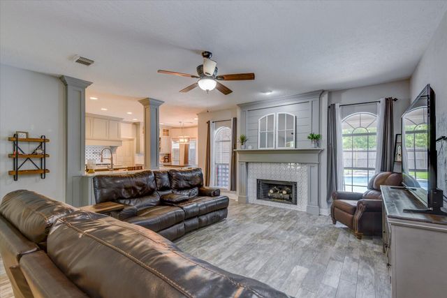 2402 Sarasota Drive, Friendswood, TX 77546