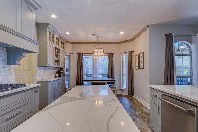 2402 Sarasota Drive, Friendswood, TX 77546