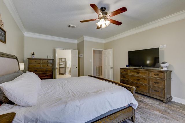 2402 Sarasota Drive, Friendswood, TX 77546