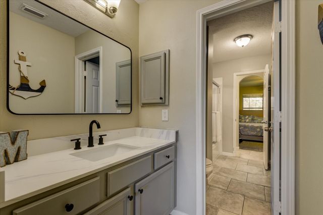 2402 Sarasota Drive, Friendswood, TX 77546