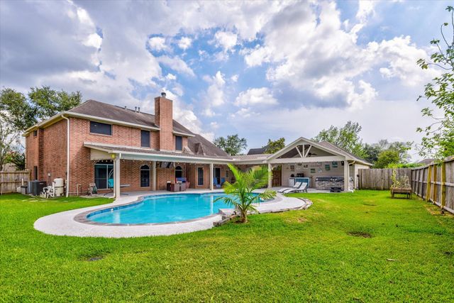 2402 Sarasota Drive, Friendswood, TX 77546