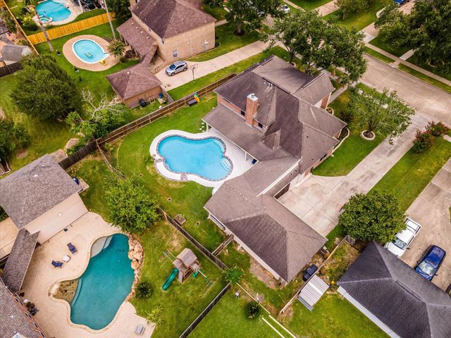 2402 Sarasota Drive, Friendswood, TX 77546