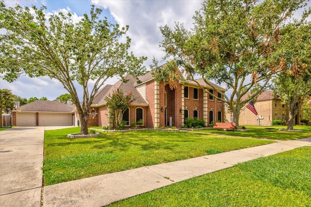 2402 Sarasota Drive, Friendswood, TX 77546
