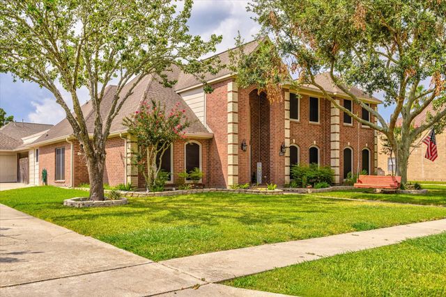 2402 Sarasota Drive, Friendswood, TX 77546