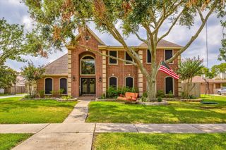 2402 Sarasota Drive, Friendswood, TX 77546