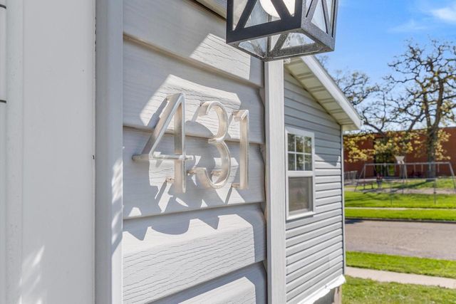 431 5th Street, Baraboo, WI 53913