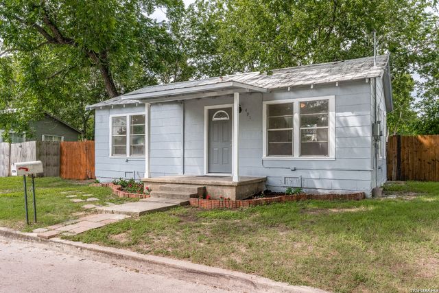 491 Wright, New Braunfels, TX 78130